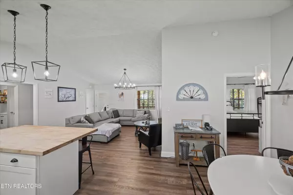 Lafollette, TN 37766,1305 Cove Pointe Rd