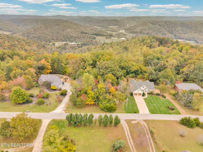Mountain Top LN, Cookeville, TN 38506