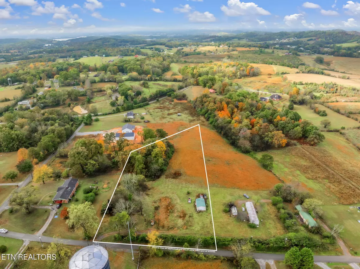 Greenback, TN 37742,1965 Old Sinking Creek Rd