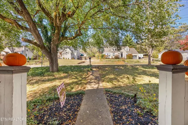 Maryville, TN 37804,1216 Morningside Ave