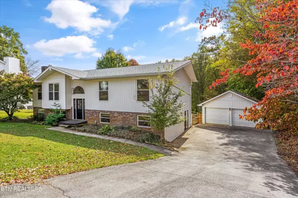 Knoxville, TN 37932,1416 Live Oak CIR
