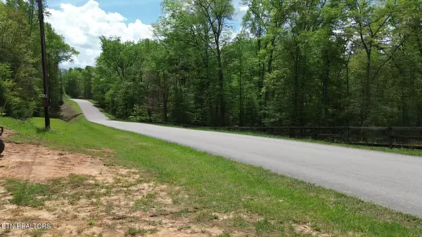 Peter Ford Rd, Sunbright, TN 37872