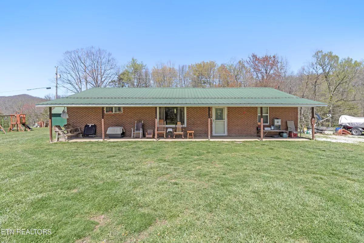 Sunbright, TN 37872,181 Mullins Lane