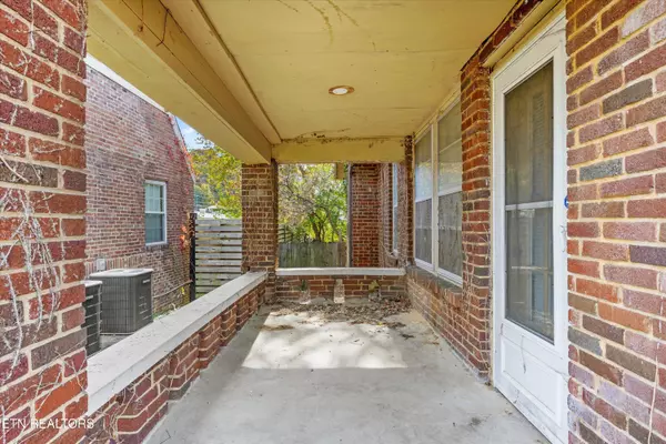 Knoxville, TN 37918,106 Rose DR