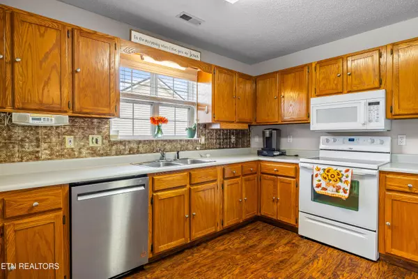 Maryville, TN 37803,3148 Harrington CT