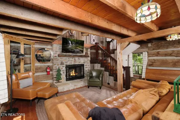 Sevierville, TN 37863,867 Lloyd Huskey Rd