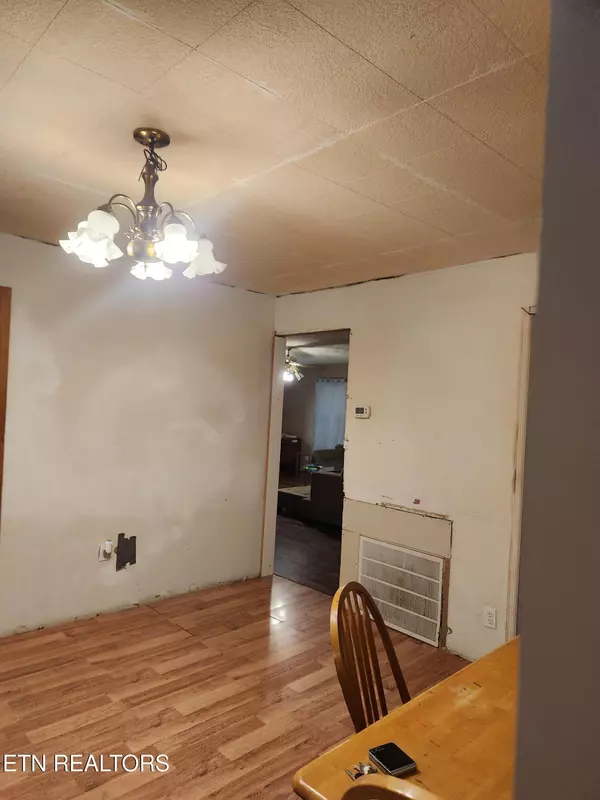 Maryville, TN 37804,1208 Monroe Ave