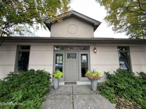 Knoxville, TN 37902,620 Hill Ave