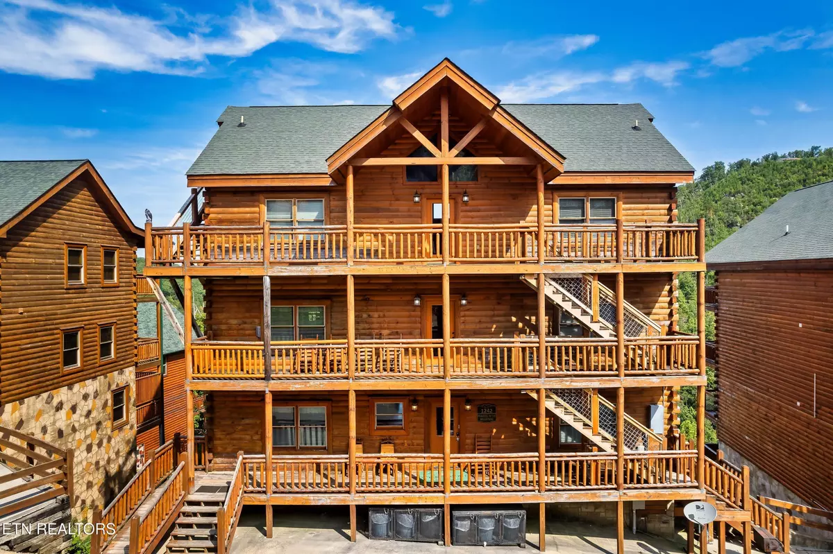 Sevierville, TN 37862,1242 Bird Nest WAY