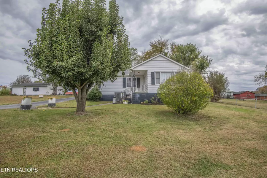 119 Edwards LN, Harriman, TN 37748