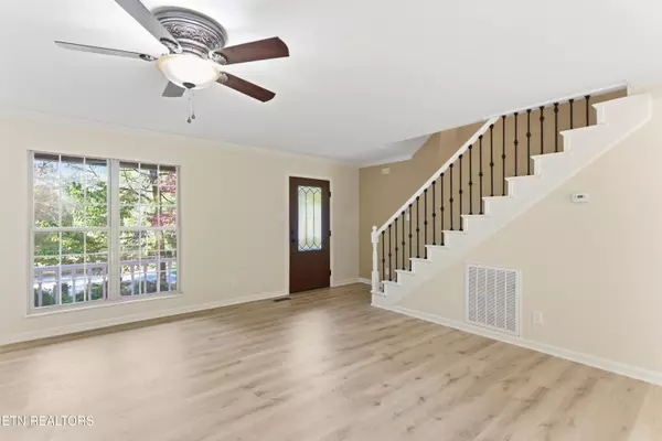 Maryville, TN 37803,467 Timbercreek DR