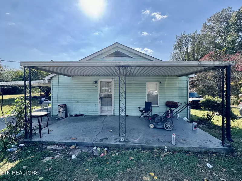 3800 Romines DR, Knoxville, TN 37914