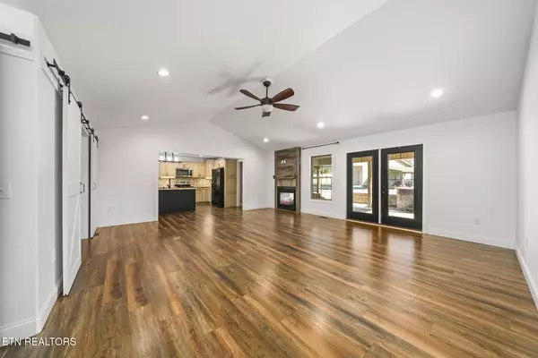 Crossville, TN 38572,1112 Gray Eagle DR