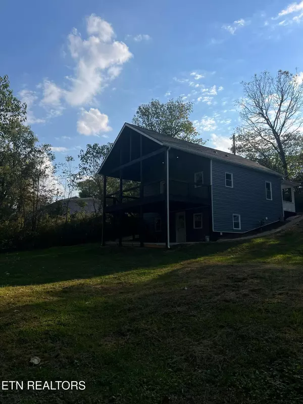Harriman, TN 37748,314 Ayers DR