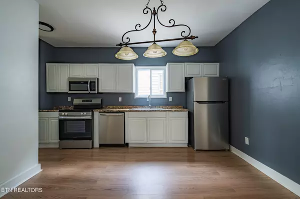 Knoxville, TN 37921,411 James Ave