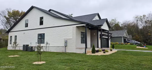 Loudon, TN 37774,171 Tsuhdatsi WAY