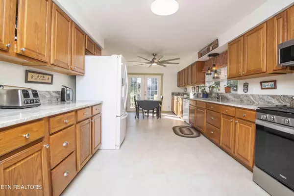 Lenoir City, TN 37771,651 Hines Valley Rd