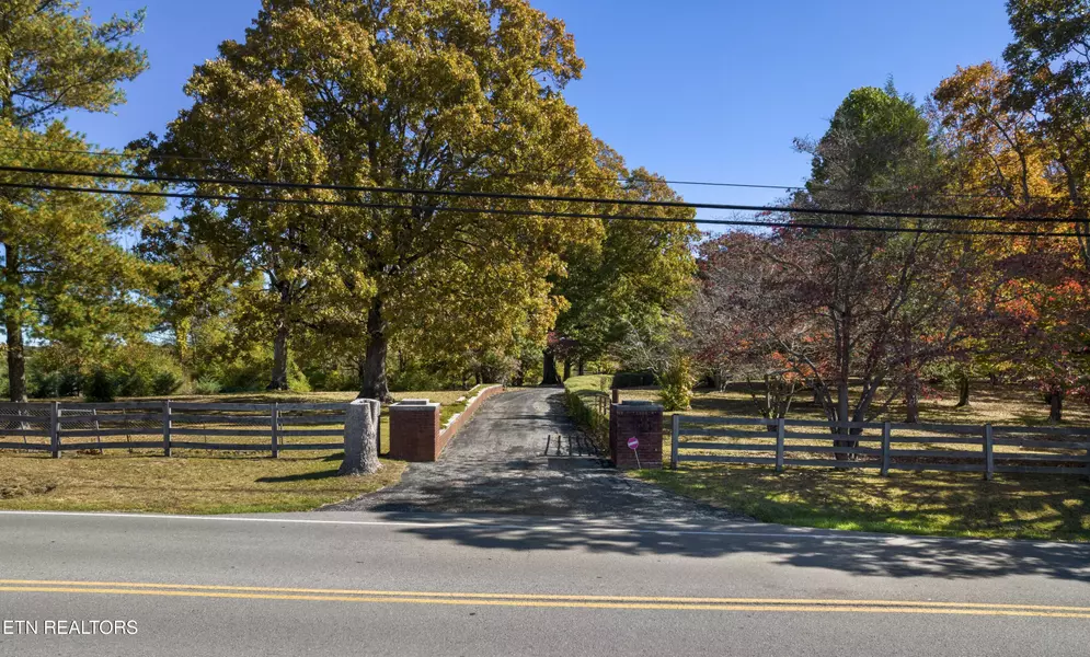 1490 OLD JAMESTOWN Hwy, Crossville, TN 38555