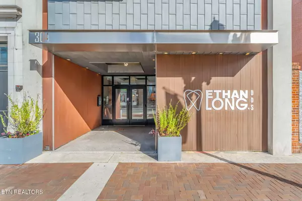 Knoxville, TN 37902,304 Gay St