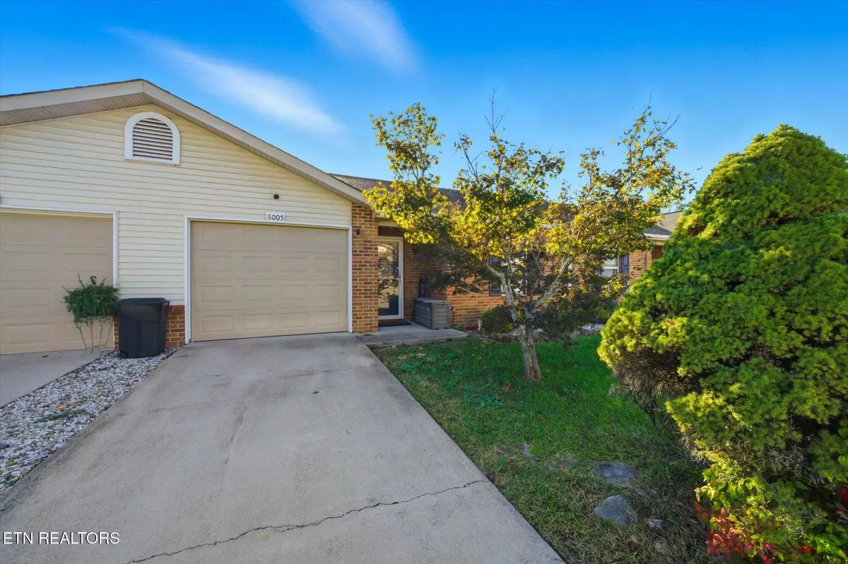 Powell, TN 37849,8005 Atmore WAY