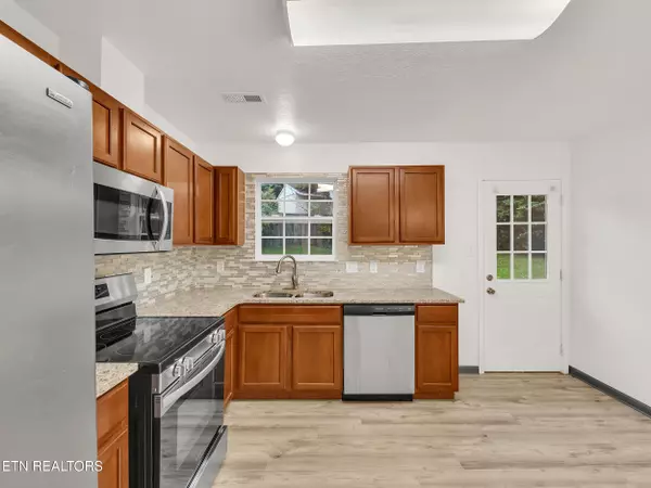 Knoxville, TN 37921,6108 Burlwood Rd