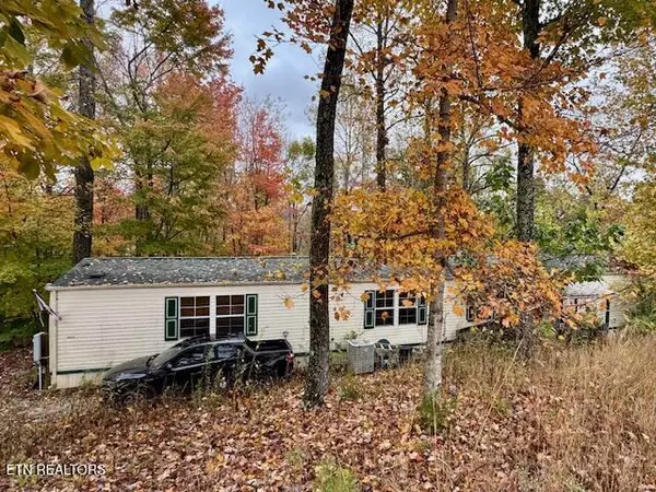 2389 Shady Cove Rd, Caryville, TN 37714