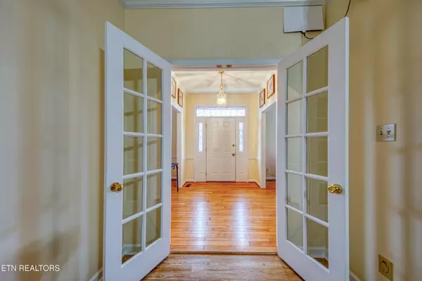 Knoxville, TN 37920,3201 Roanoke CIR