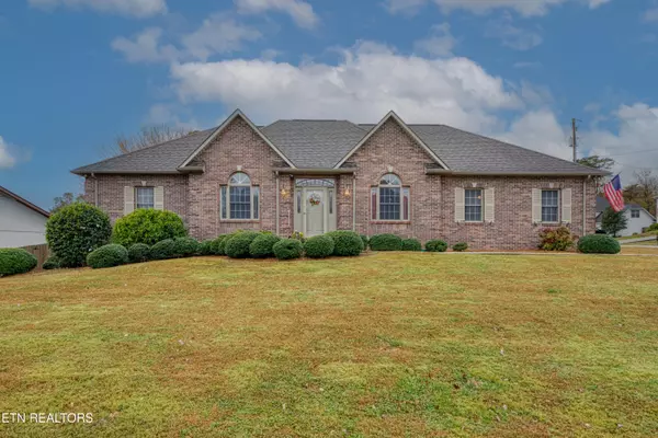 3201 Roanoke CIR, Knoxville, TN 37920