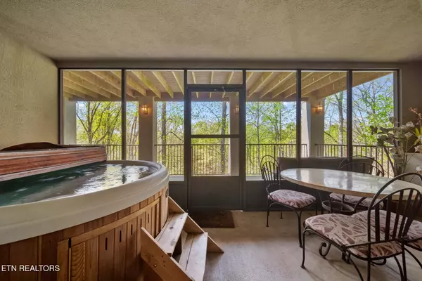 Sevierville, TN 37862,405 Maggie Mack Lane