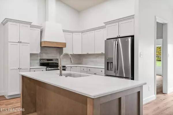 Clinton, TN 37716,109 Alpine DR