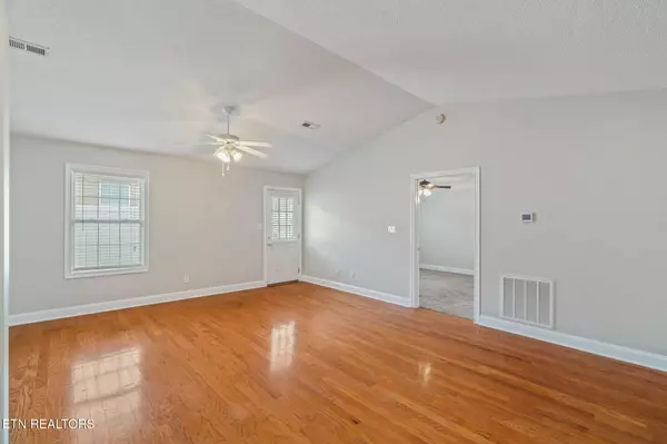 Knoxville, TN 37912,724 Graham WAY