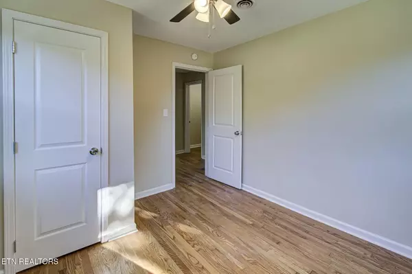 Knoxville, TN 37912,5420 Paula Rd