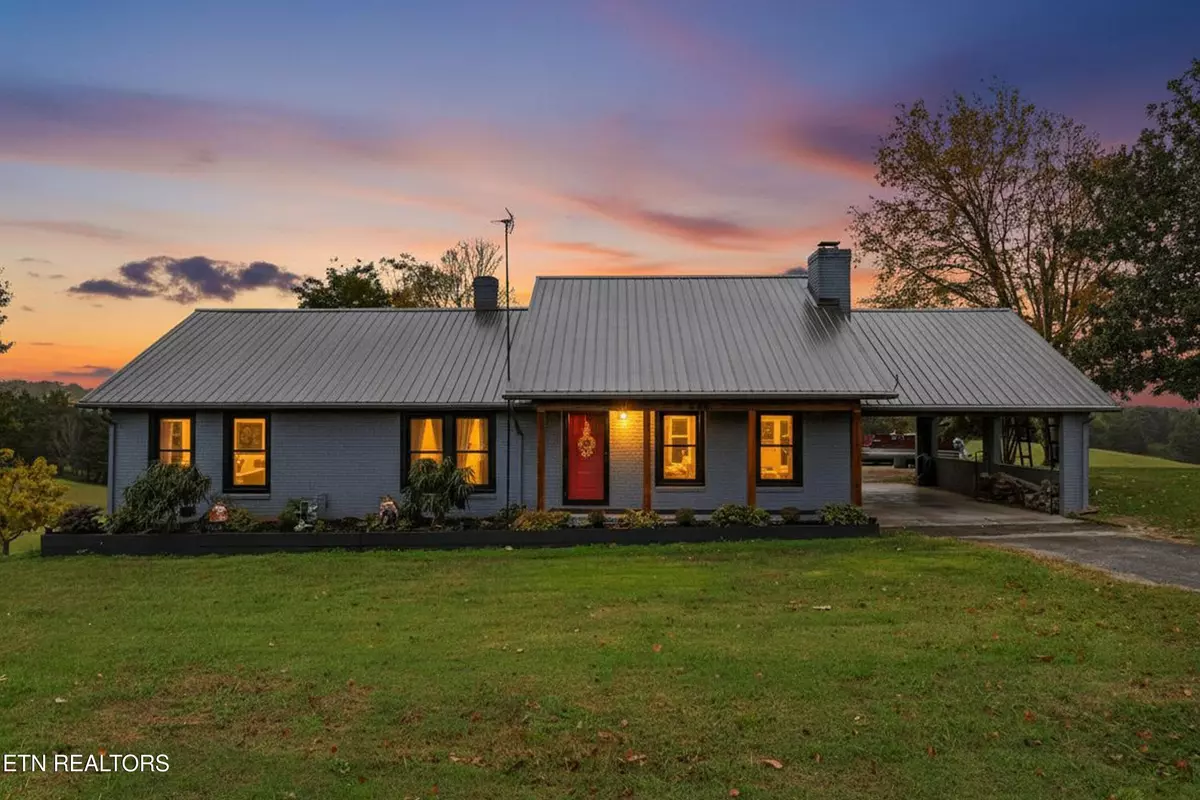 Dandridge, TN 37725,643 Hart Rd