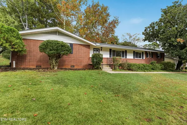 Knoxville, TN 37909,8013 Bennington DR