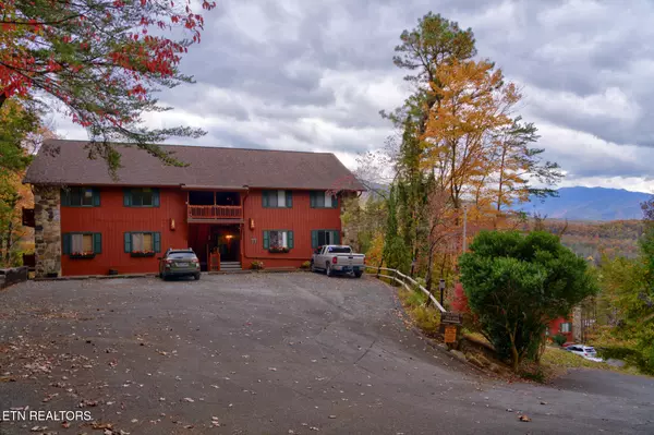 429 Deer Path LN #103, Gatlinburg, TN 37738