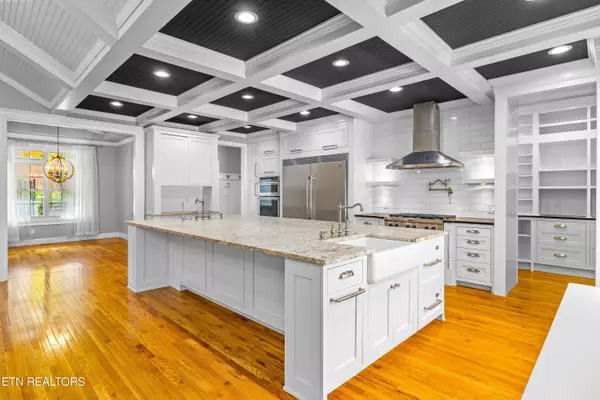 Maryville, TN 37803,2211 Richwood DR