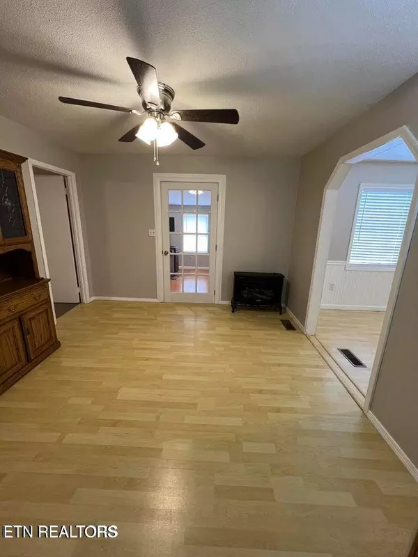 Wartburg, TN 37887,1116 Bob Armes CIR