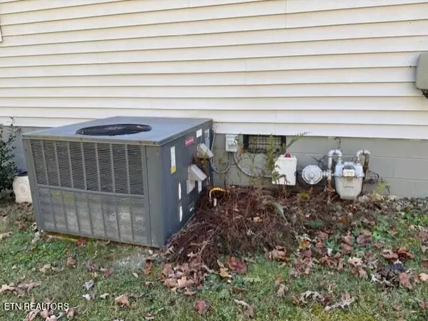 Oneida, TN 37841,640 Meadow Creek DR