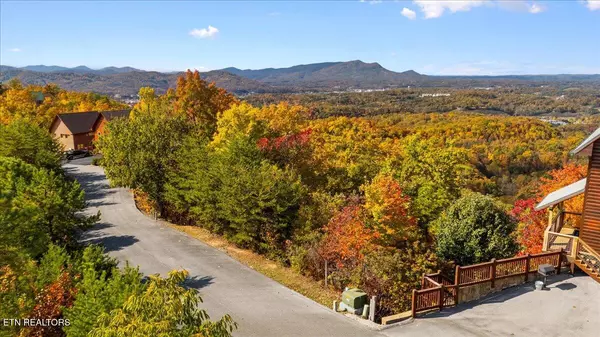 Sevierville, TN 37876,4009-4010 Starr Ridge DR