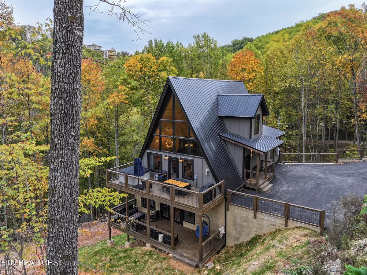 Sevierville, TN 37862,2313 Grey Fox