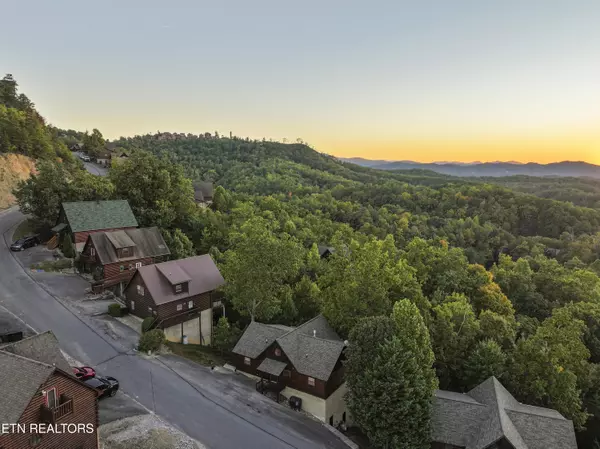 Sevierville, TN 37876,1550 Bears Den WAY