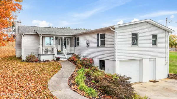 6212 Nine Mile Rd, Maryville, TN 37801