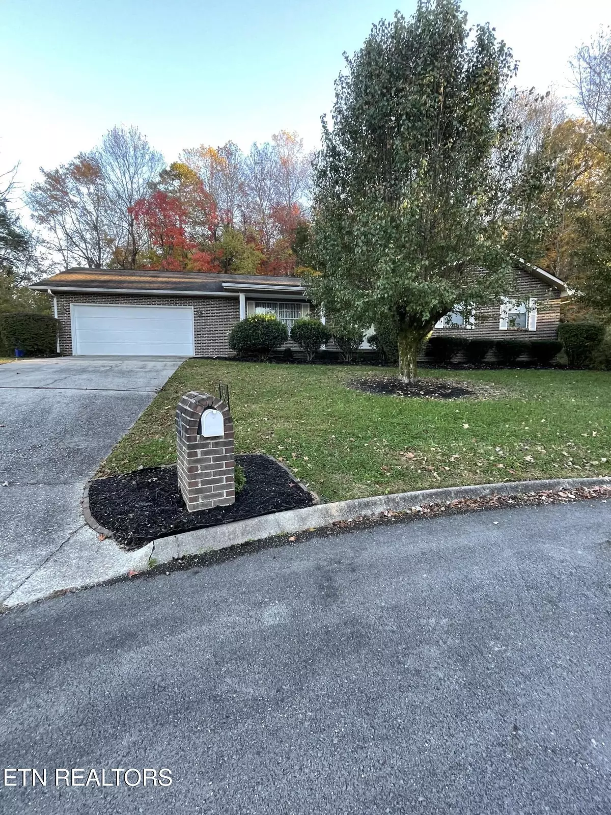 Oak Ridge, TN 37830,109 Eastridge DR