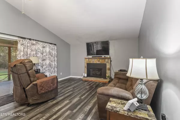 Crossville, TN 38572,8217 Cherokee Tr