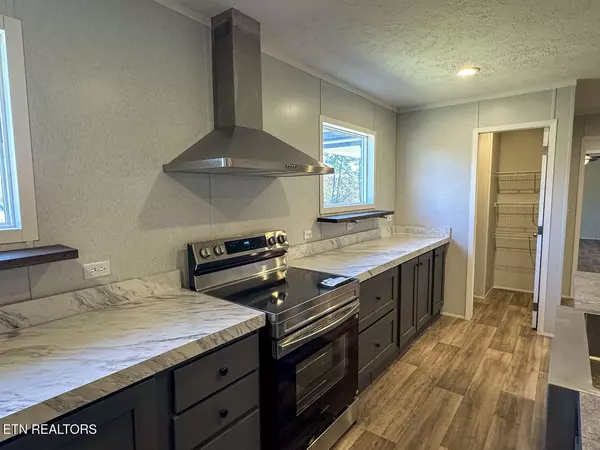 Dandridge, TN 37725,354 Bungalow DR