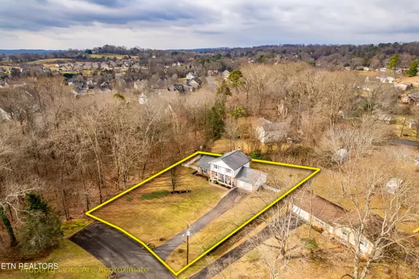 Farragut, TN 37934,613 Royal Way LN