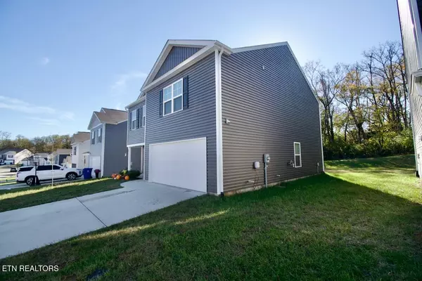 Mascot, TN 37806,9425 River Cane Rd