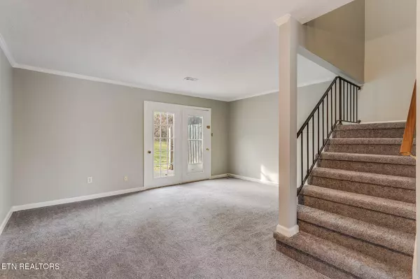 Knoxville, TN 37922,103 Lansdowne DR #103