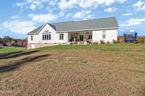 Jamestown, TN 38556,422 Peach LN