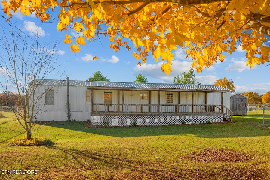 804 Vandever Rd, Crossville, TN 38572